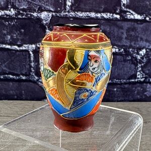 Vintage Moriyama Satsuma Japanese Moriage Style Bud Vase